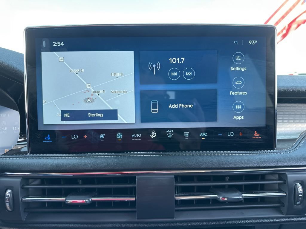 Used 2024 Lincoln Corsair AWD w/ Equipment Group 101A image 10