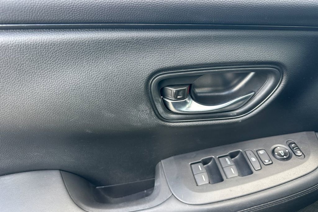 Certified 2023 Honda HR-V LX image 11