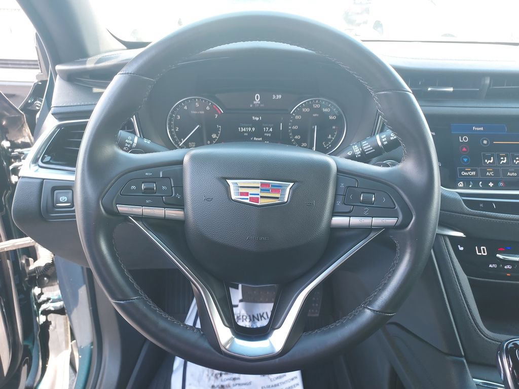 Used 2024 Cadillac XT6 Luxury w/ LPO, Floor Liner Package AWD/4WD image 17