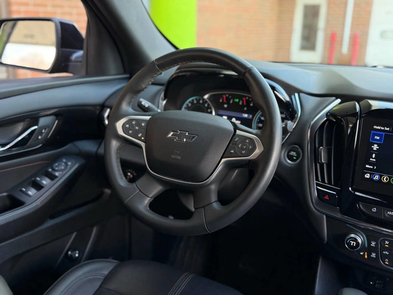 Used 2023 Chevrolet Traverse RS image 20