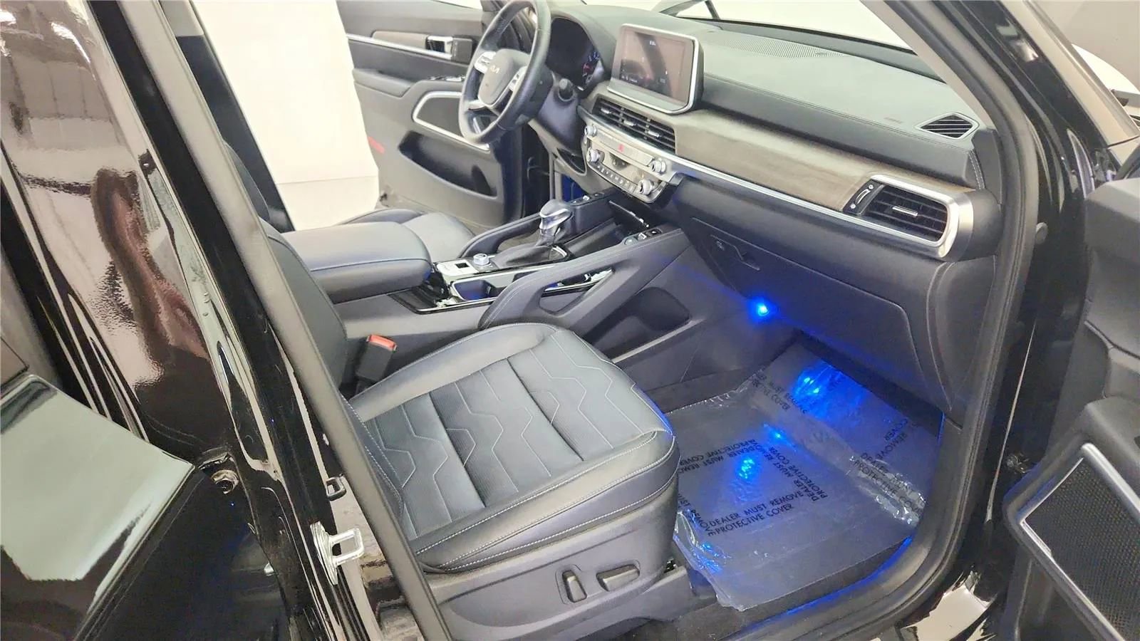 Used 2022 Kia Telluride SX w/ SX Prestige Package image 37