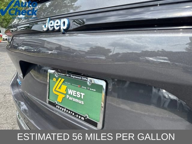 Used 2024 Jeep Grand Cherokee Overland w/ Trailer Tow Package AWD/4WD image 13