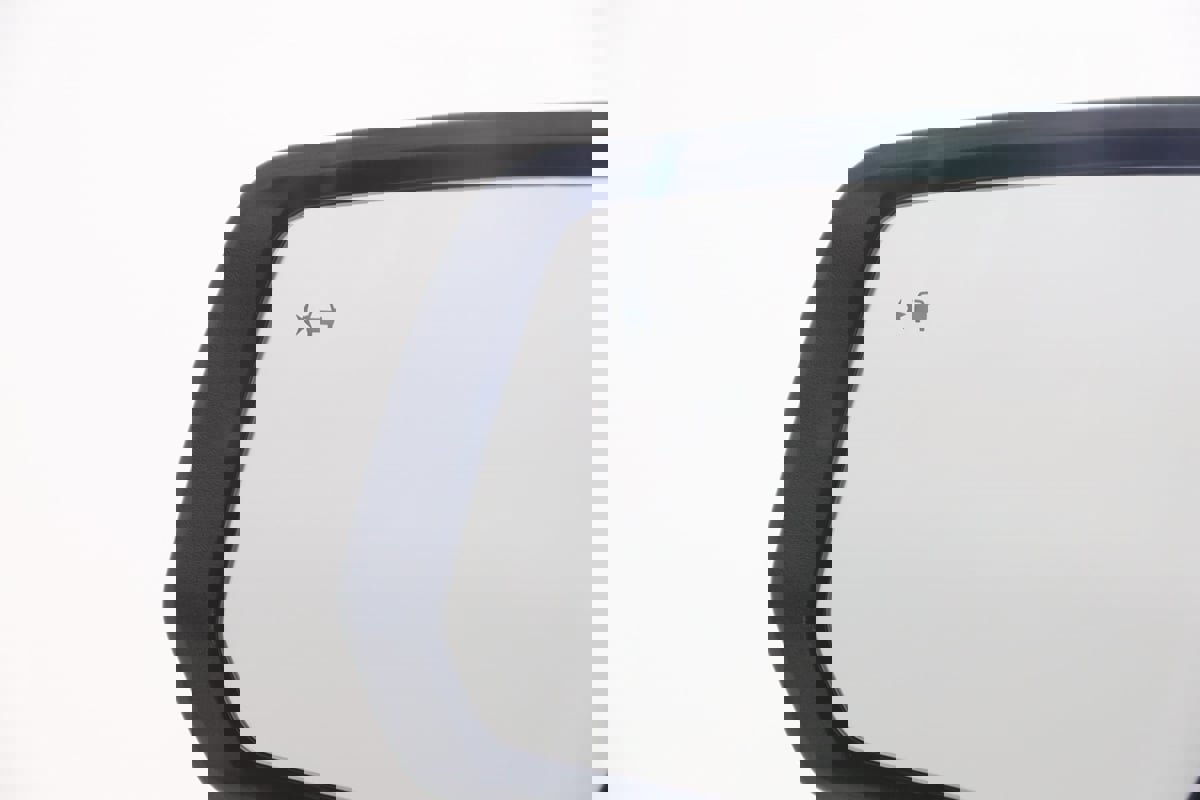 Used 2023 Chevrolet Traverse RS image 26