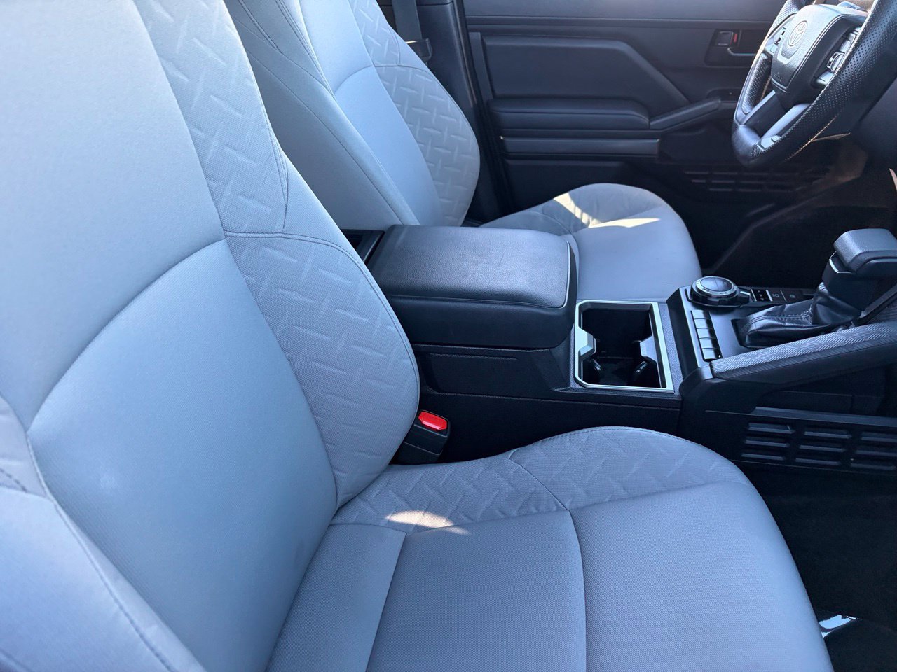 Used 2024 Toyota Tacoma SR5 AWD/4WD image 10