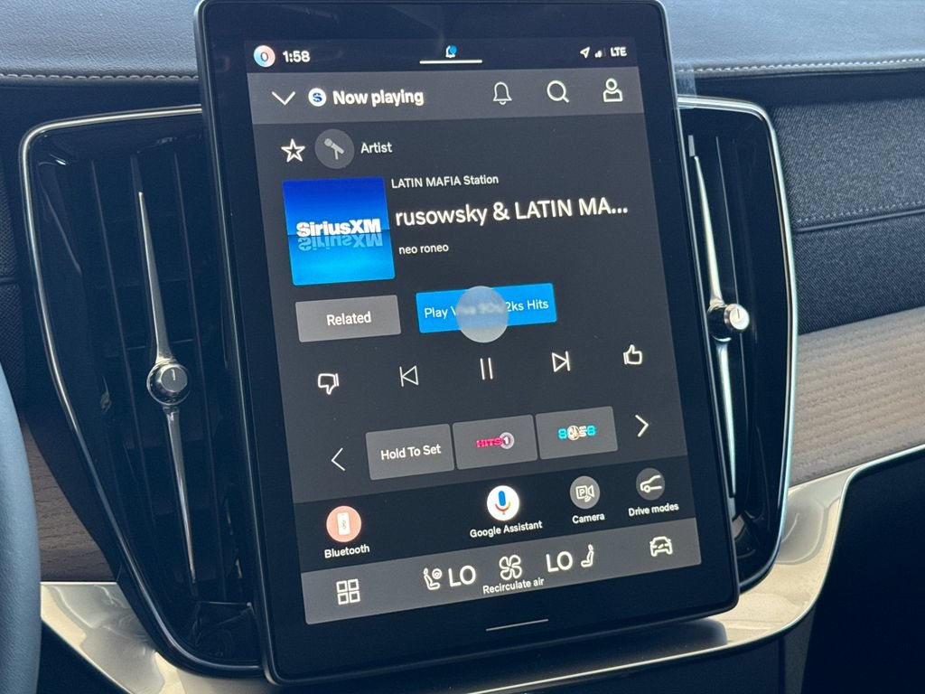New 2026 Volvo XC90 T8 Plus AWD/4WD image 18