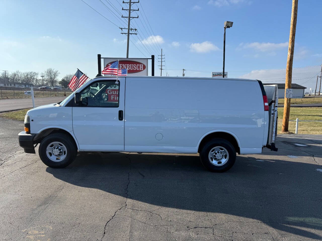 Used 2019 Chevrolet Express 3500 w/ Driver Convenience Package image 1