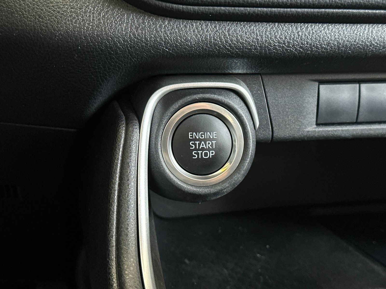 Used 2025 Toyota Grand Highlander FWD image 21