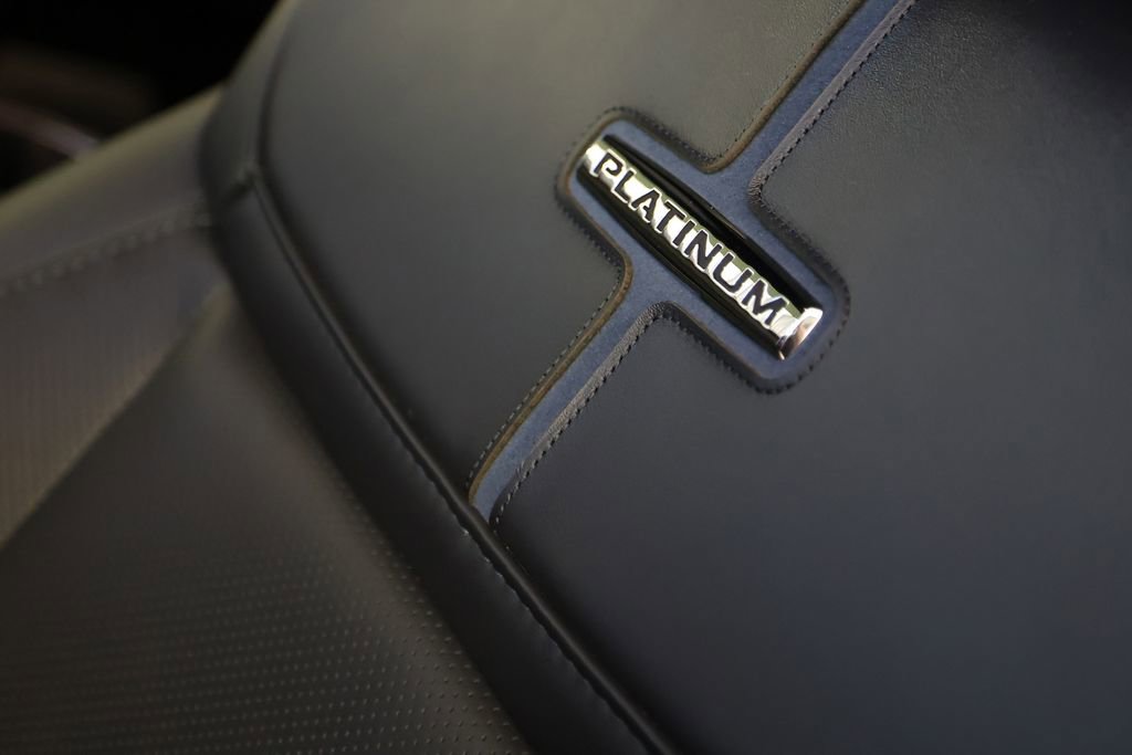 Used 2025 Ford F250 Platinum w/ FX4 Off-Road Package image 38