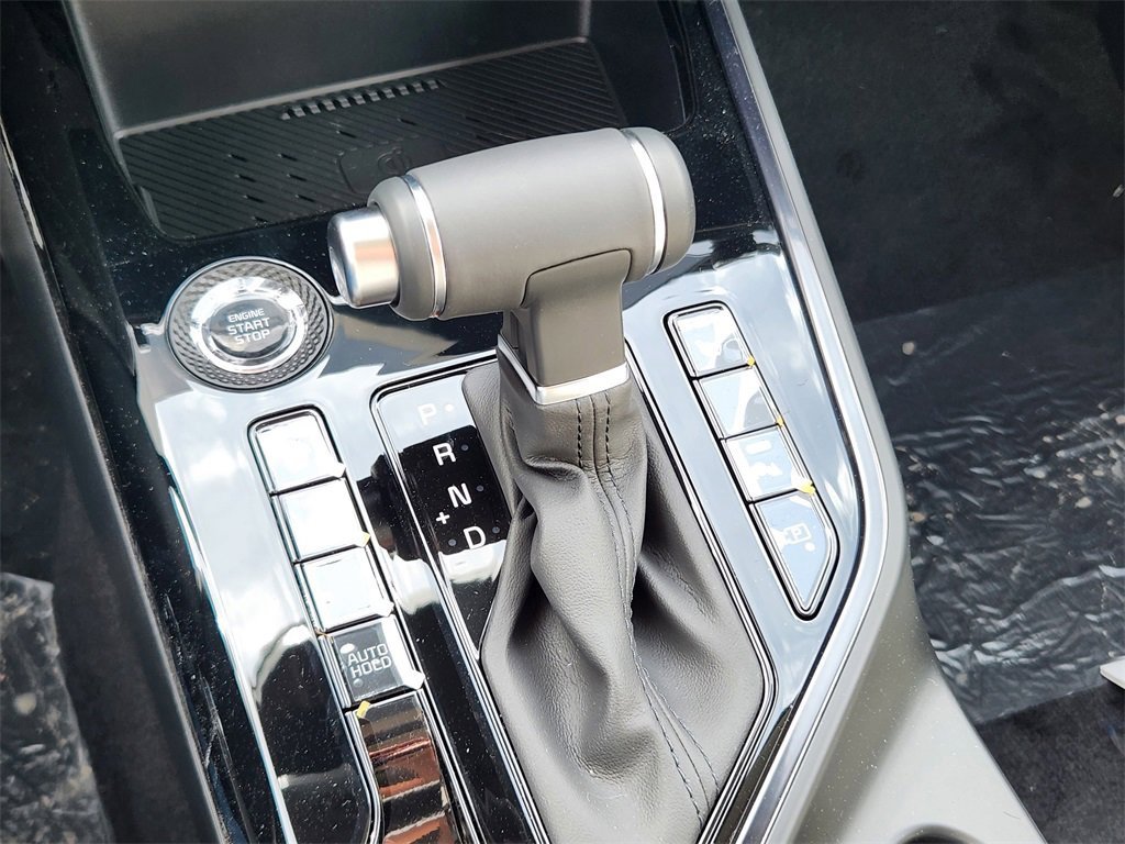 New 2025 Kia Niro EX Touring image 15
