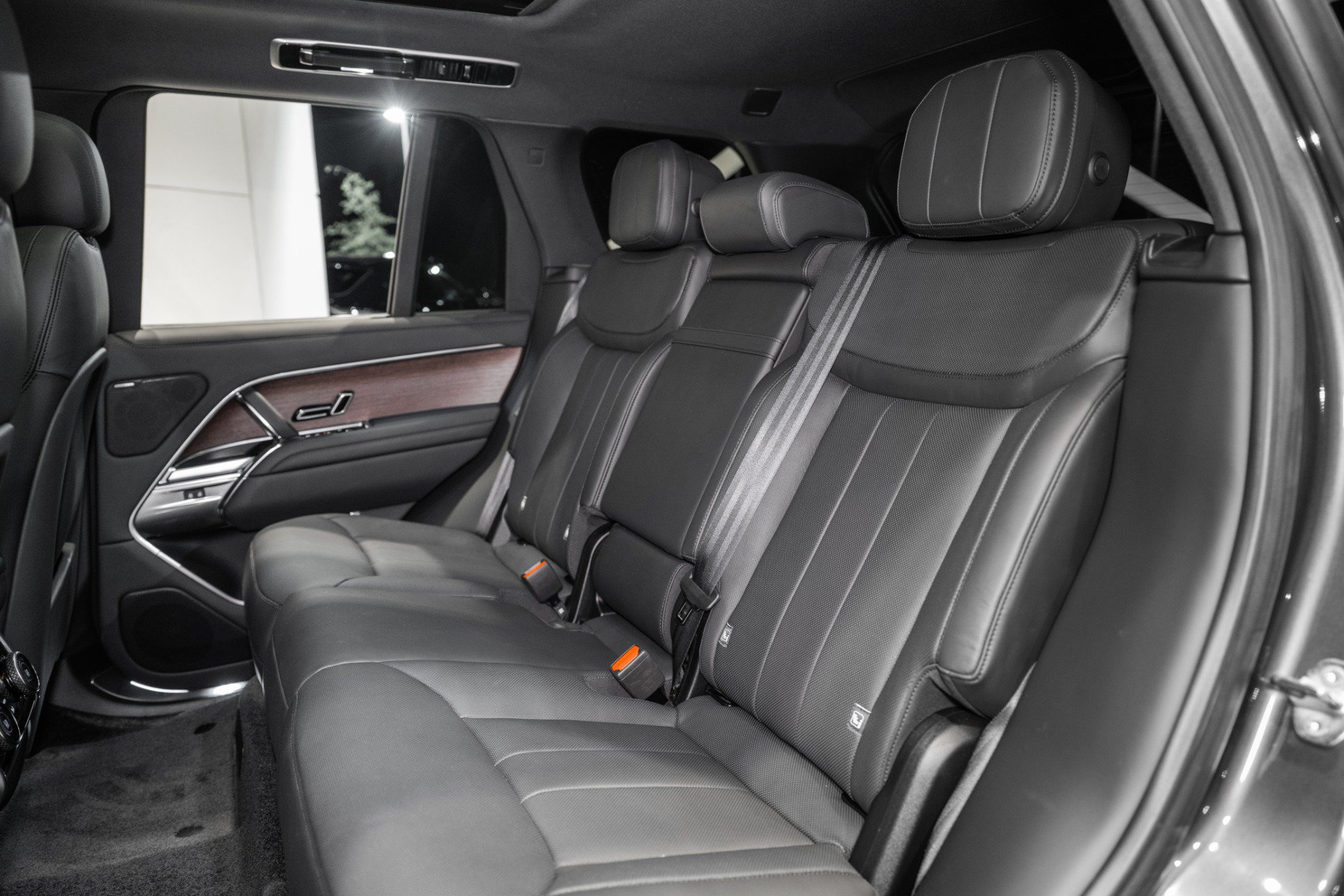 Used 2023 Land Rover Range Rover SE AWD/4WD image 21