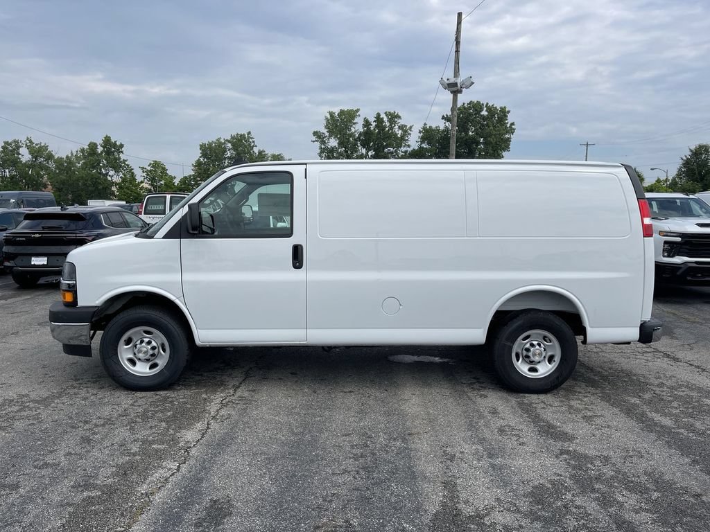 New 2025 Chevrolet Express 2500 w/ Driver Convenience Package RWD image 3