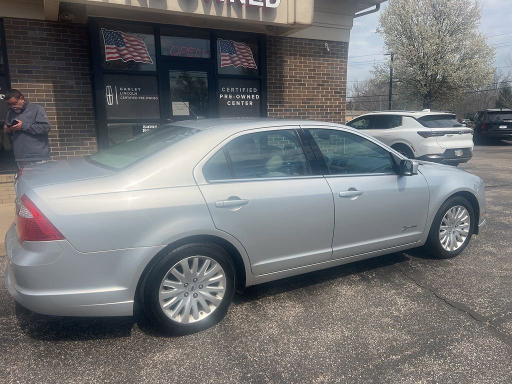 Used 2011 Ford Fusion Hybrid w/ 502A Rapid Spec Order Code image 3