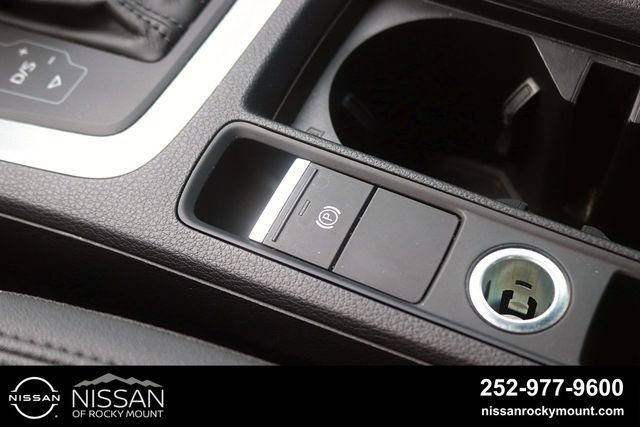 Used 2025 Audi Q3 2.0T Premium AWD/4WD image 24