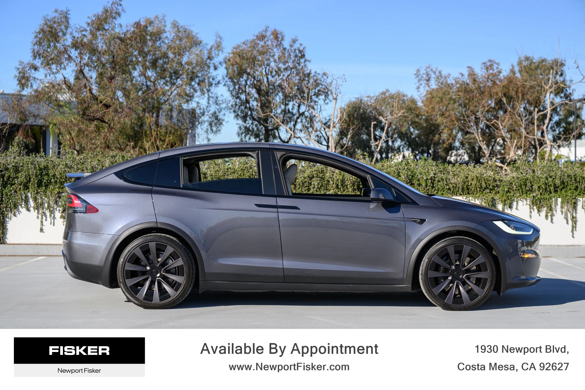 Used 2022 Tesla Model X Plaid image 4