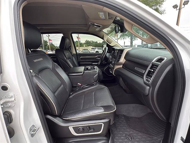 Used 2019 RAM 1500 Laramie AWD/4WD image 16