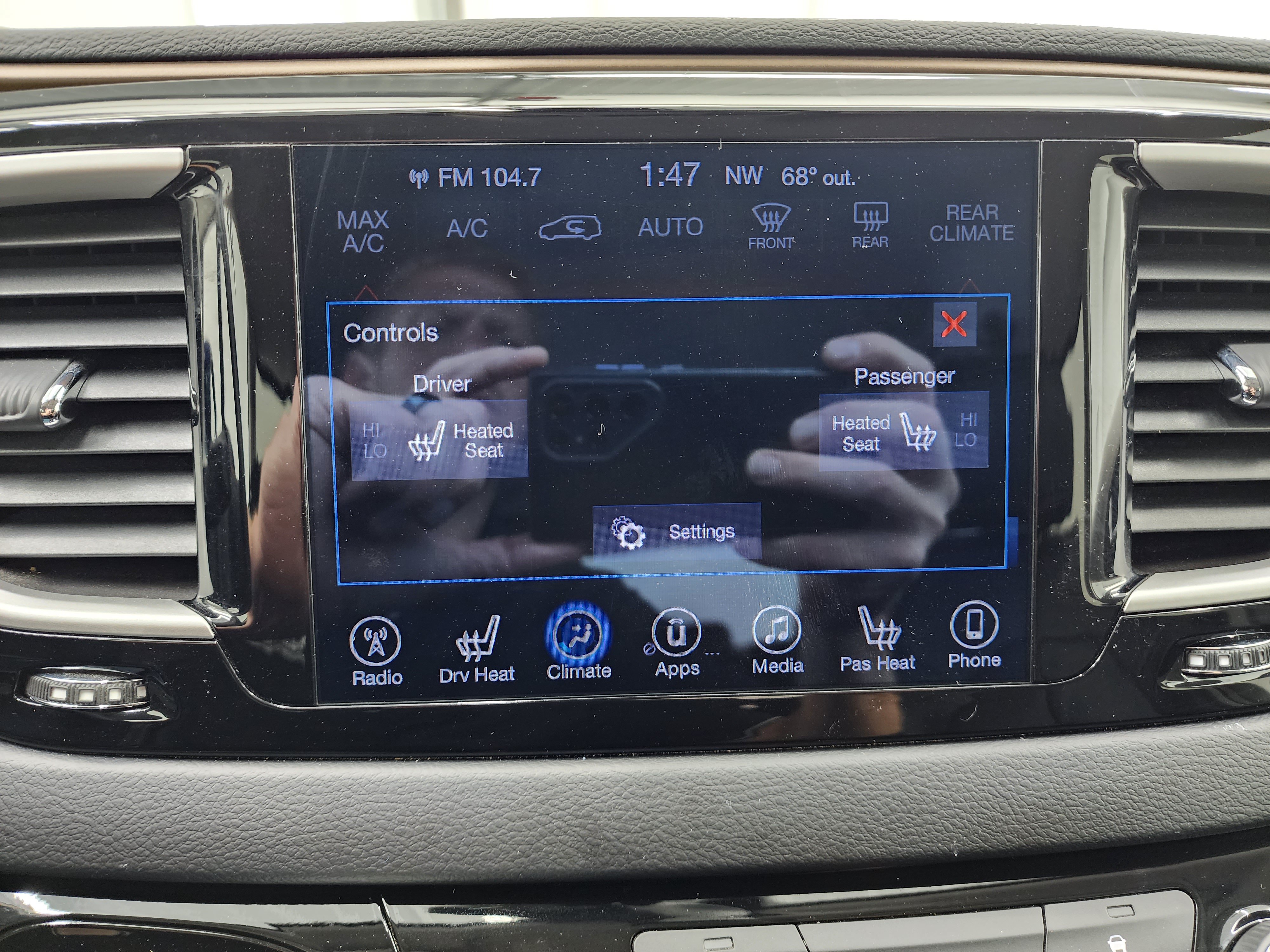Used 2017 Chrysler Pacifica Touring-L FWD image 16