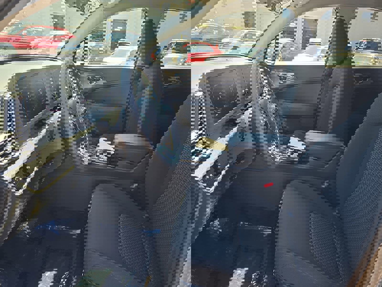 Used 2025 Kia Sportage LX image 15