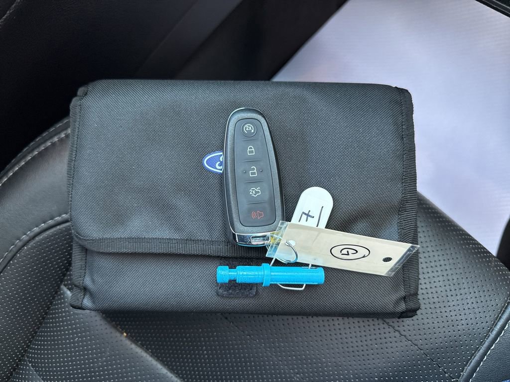 Used 2018 Ford Taurus SHO w/ Driver Assist Package AWD/4WD image 57