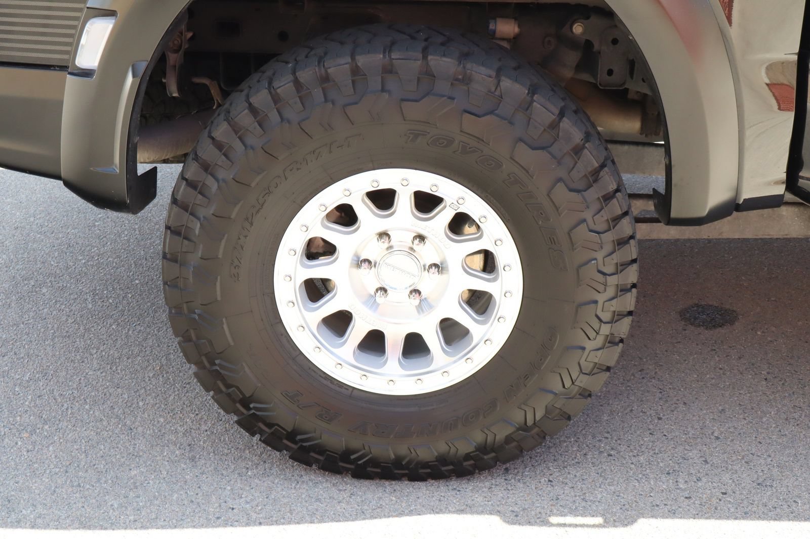 Used 2024 Ford F150 Raptor w/ Equipment Group 803A Raptor R AWD/4WD image 13
