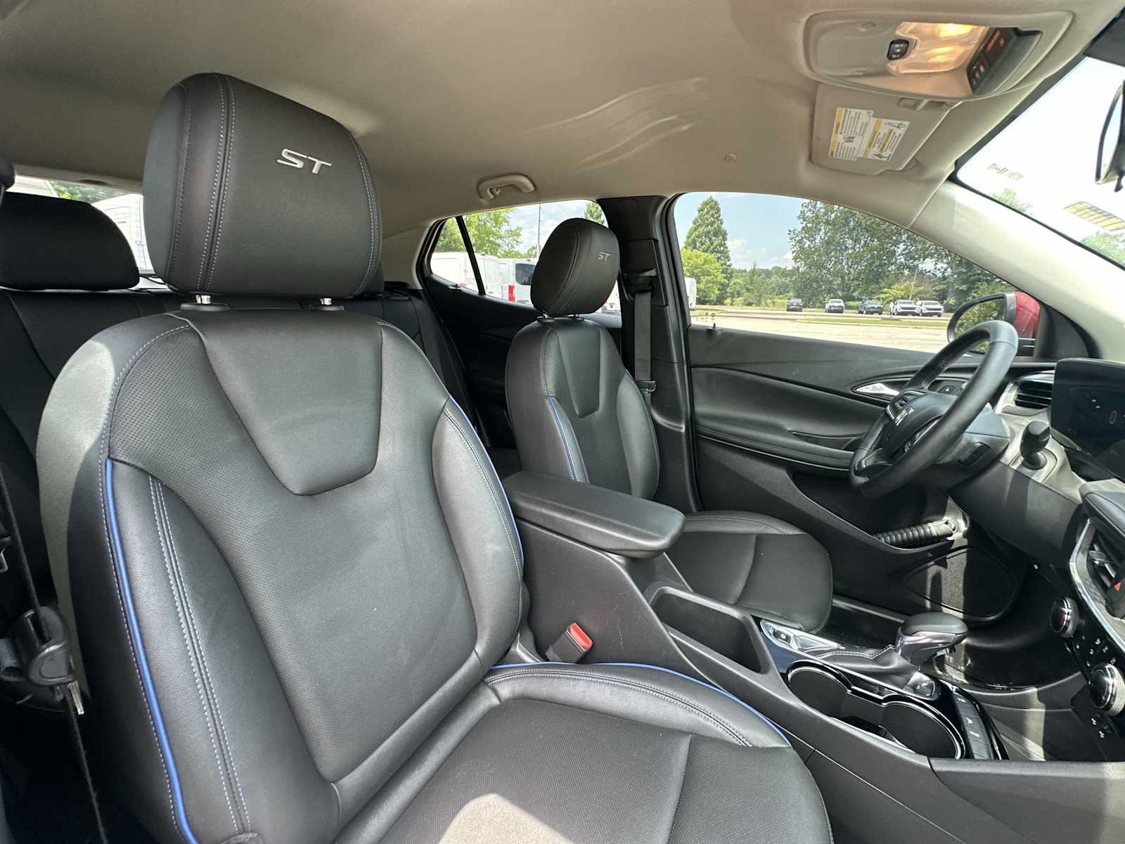 Certified 2025 Buick Encore GX Sport Touring w/ Advanced Technology Package FWD image 24