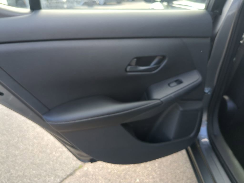 Used 2024 Nissan Sentra SV FWD image 27