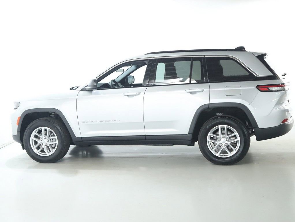 Used 2025 Jeep Grand Cherokee Laredo X image 38