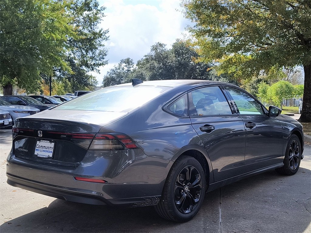 New 2025 Honda Accord SE image 4