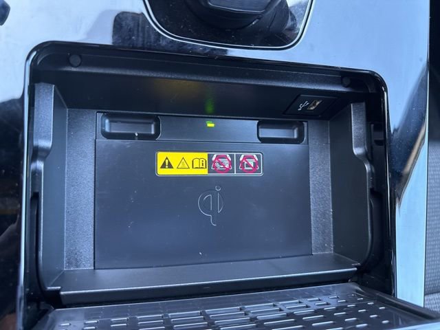 Used 2025 Toyota bZ4X AWD w/ Weather Package image 18