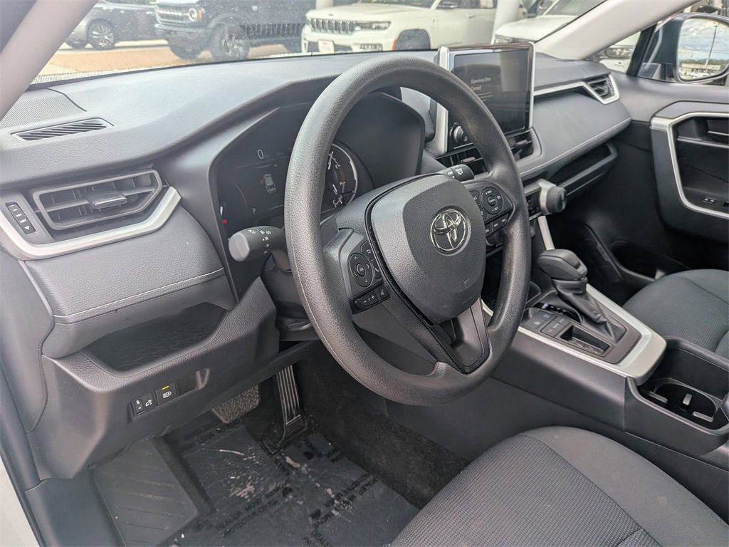 Used 2025 Toyota RAV4 LE image 15