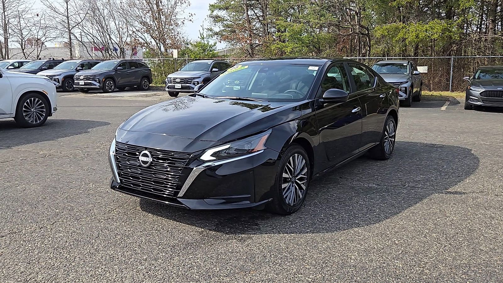 Used 2025 Nissan Altima 2.5 SV image 4
