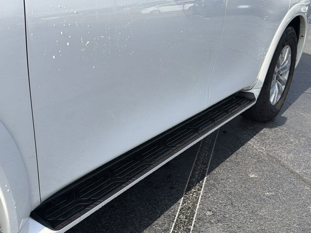 Used 2024 Nissan Armada SV image 9