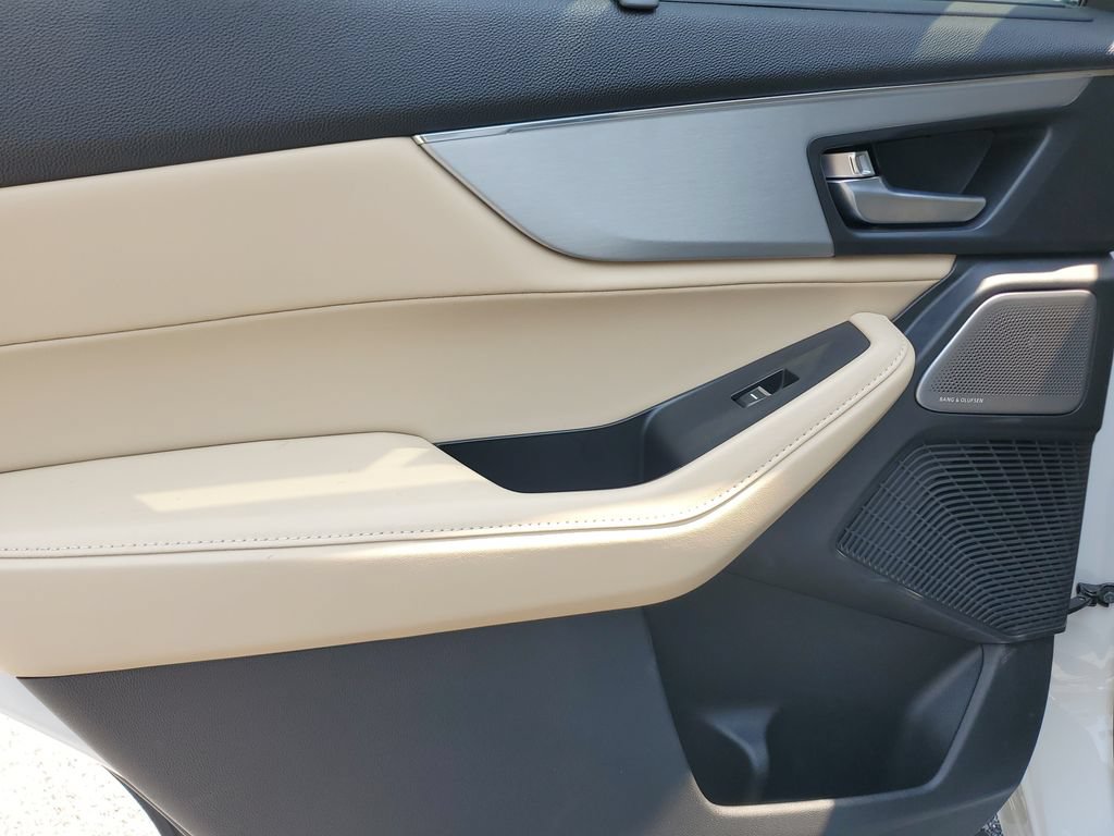 Certified 2026 Acura MDX w/ Technology Package FWD image 15