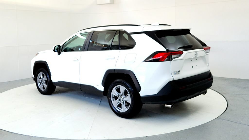 Certified 2025 Toyota RAV4 XLE AWD/4WD image 4