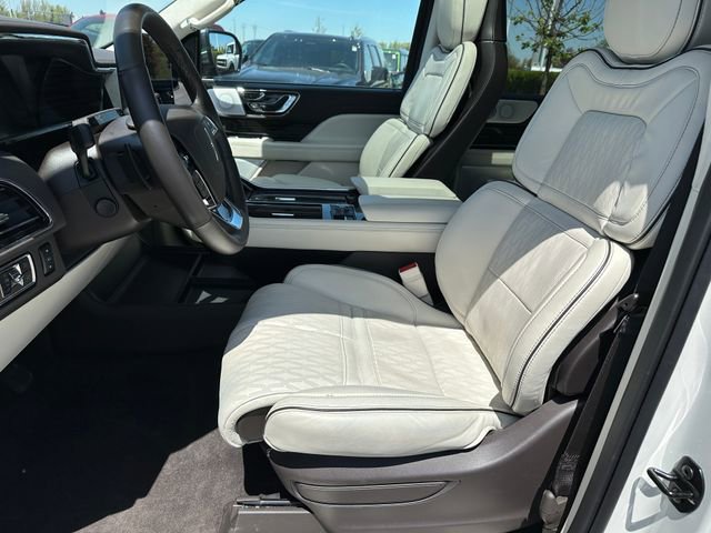 Used 2024 Lincoln Navigator Black Label image 22