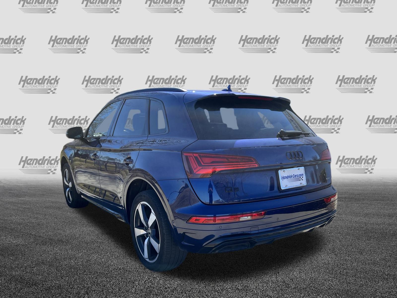 Used 2024 Audi Q5 2.0T Prestige w/ Prestige Package image 8