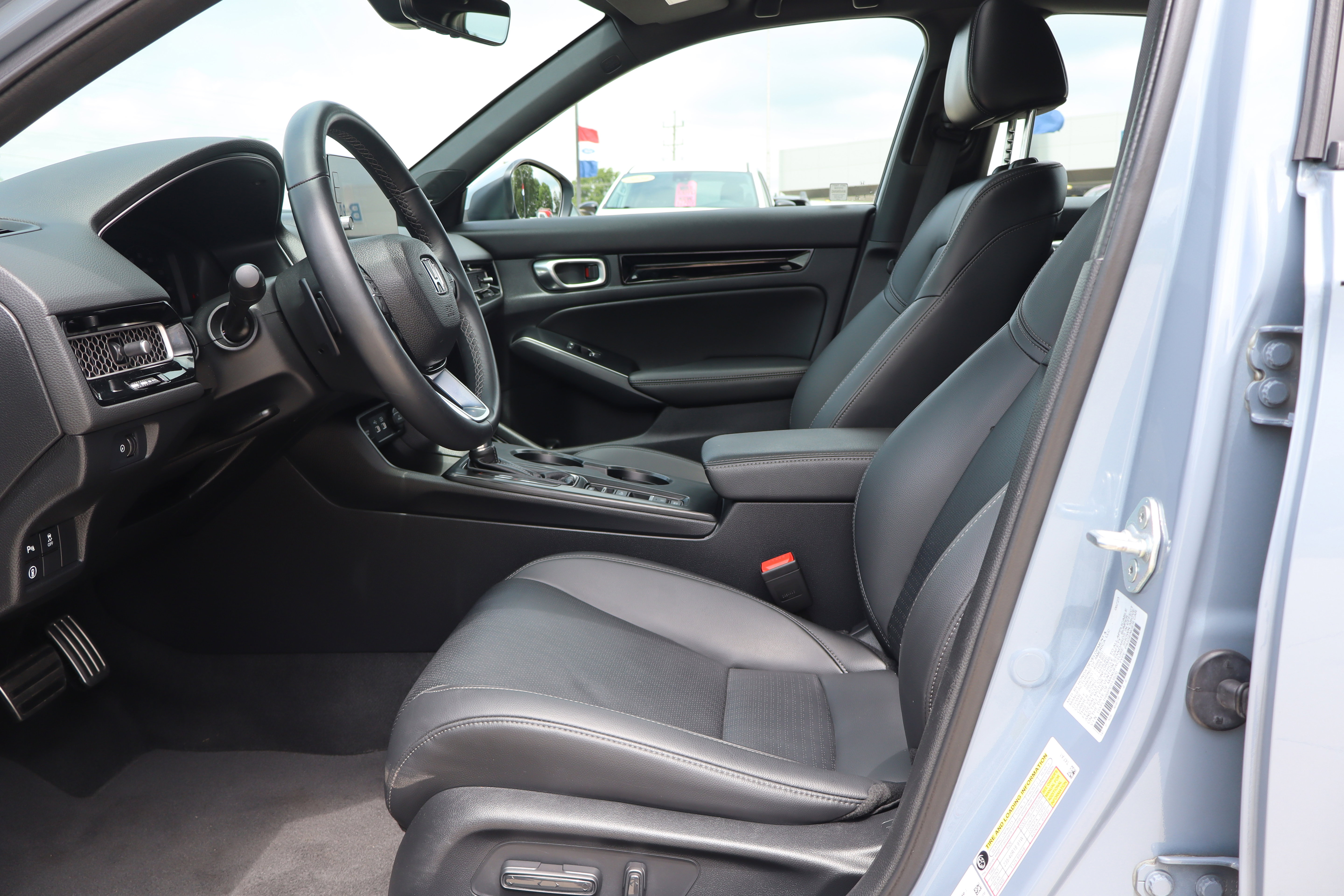 Used 2023 Honda Civic Sport Touring image 9