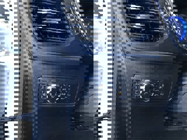 Used 2020 Ford Escape Titanium image 23