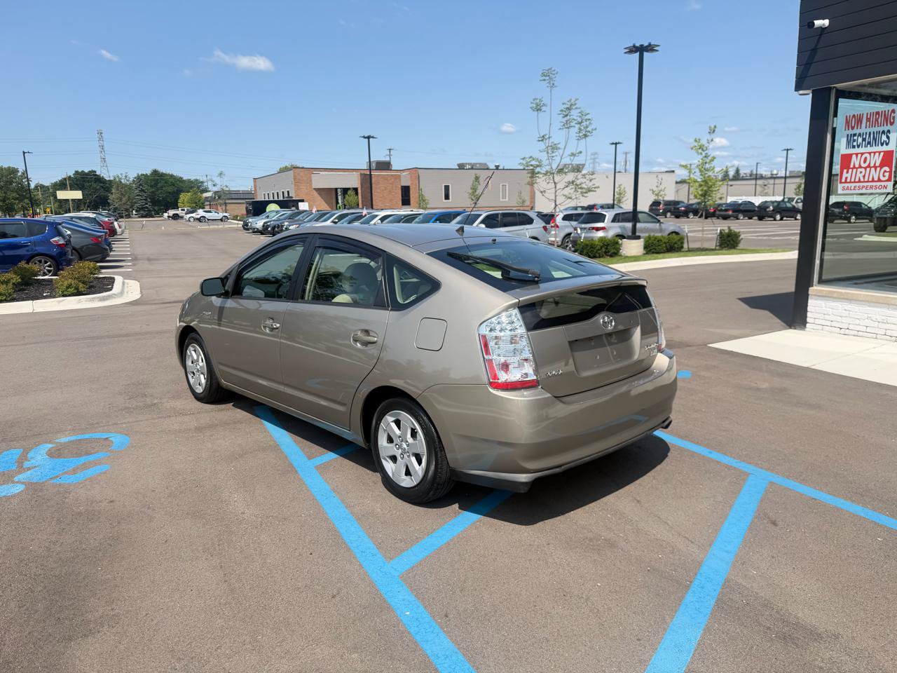 Used 2007 Toyota Prius w/ Pkg 1 FWD image 7
