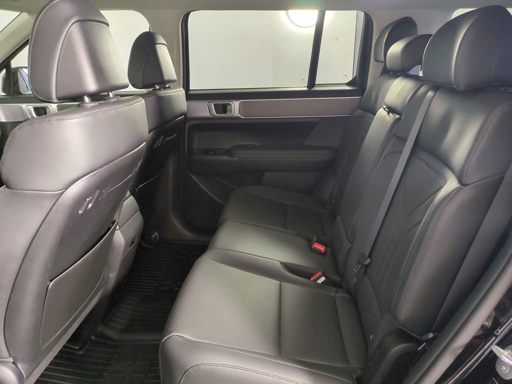 Certified 2025 Hyundai Santa Fe SEL image 17