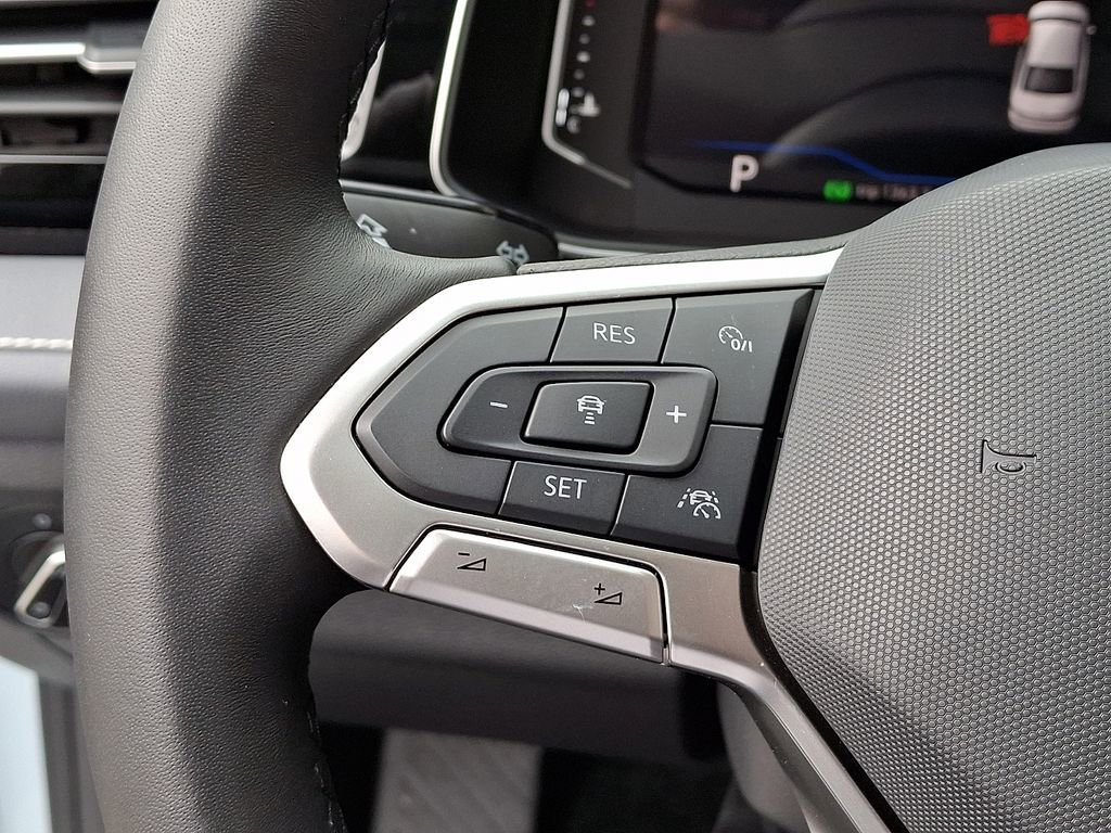 Certified 2025 Volkswagen Jetta SEL image 23