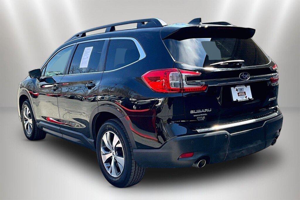 Certified 2023 Subaru Ascent Premium w/ Convenience Package image 4
