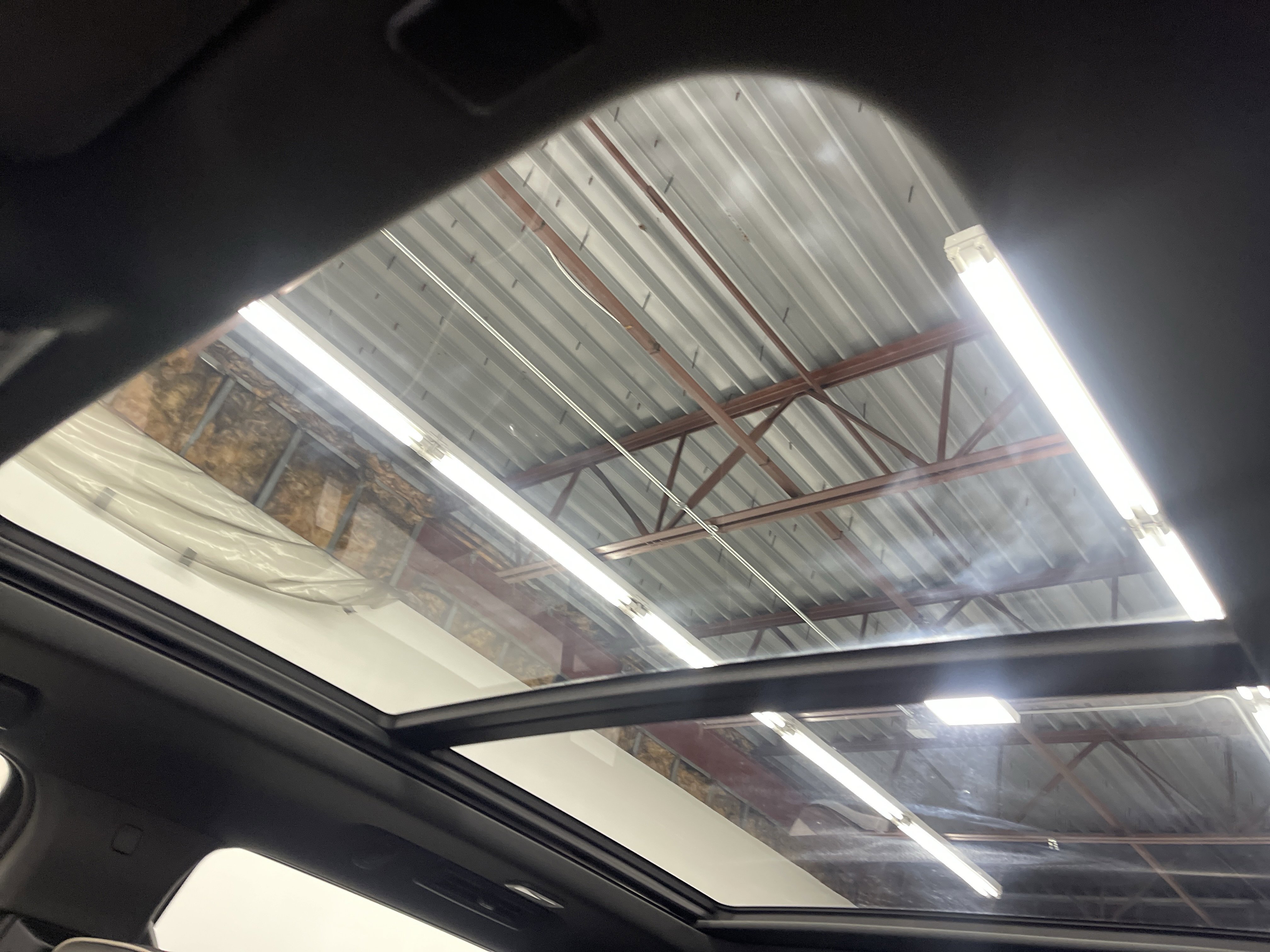 Used 2023 GMC Yukon SLT image 31