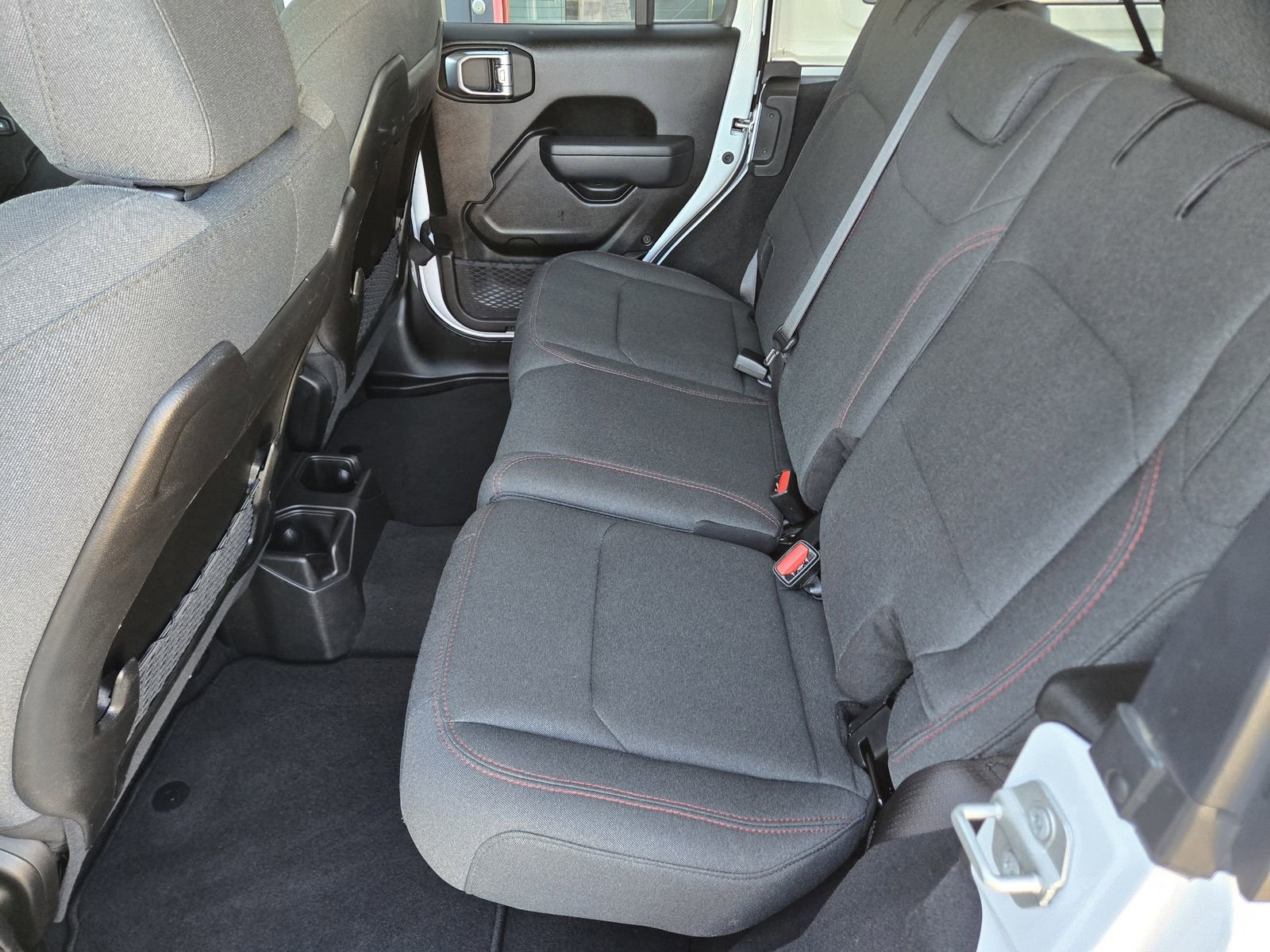 Used 2024 Jeep Wrangler Unlimited Rubicon image 18