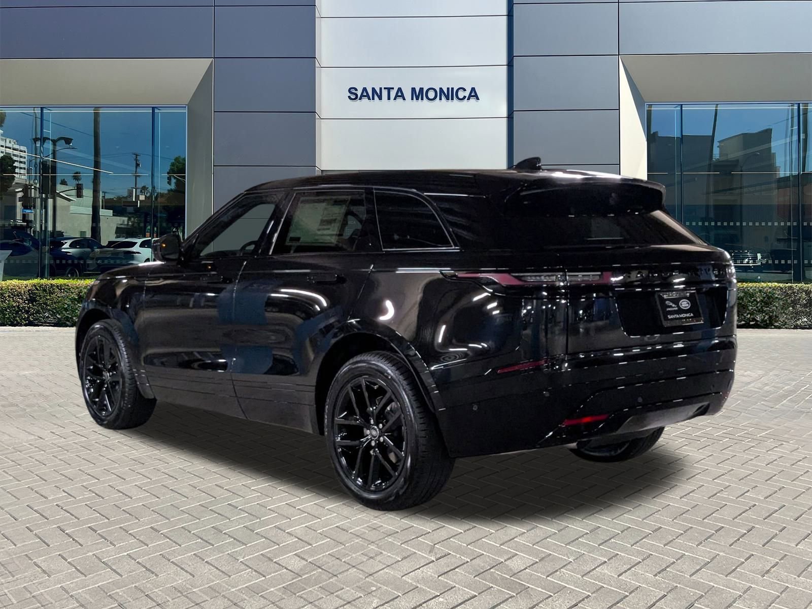 New 2026 Land Rover Range Rover Velar Dynamic SE image 9