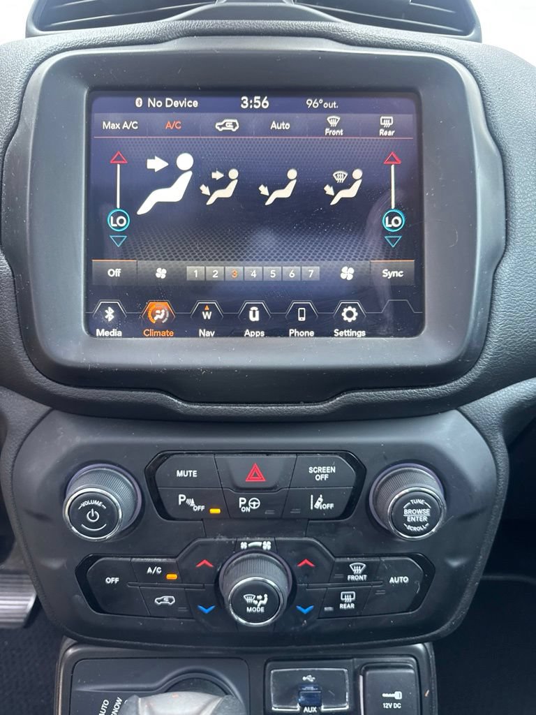 Used 2021 Jeep Renegade Latitude w/ Sun & Sound Group AWD/4WD image 6