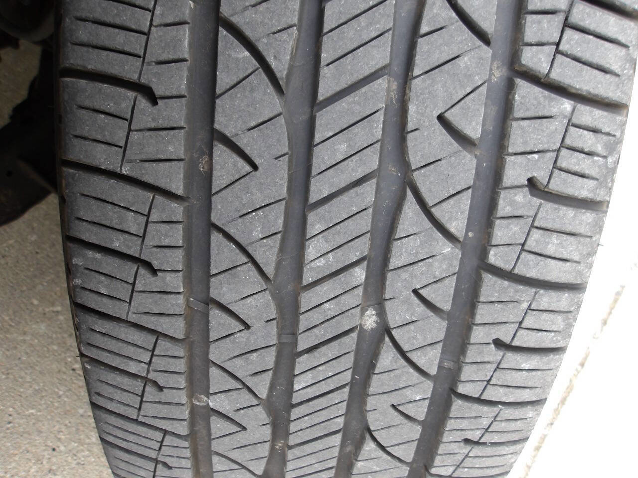 Used 2012 Ford Edge SEL FWD image 37