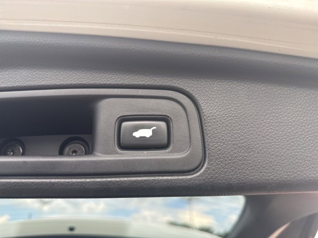 Used 2019 Honda Pilot Touring image 11