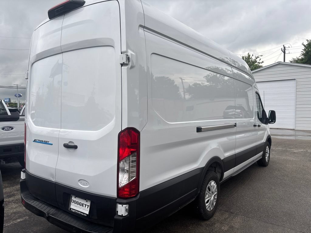 Used 2023 Ford E-Transit 148 High Roof Extended RWD image 6