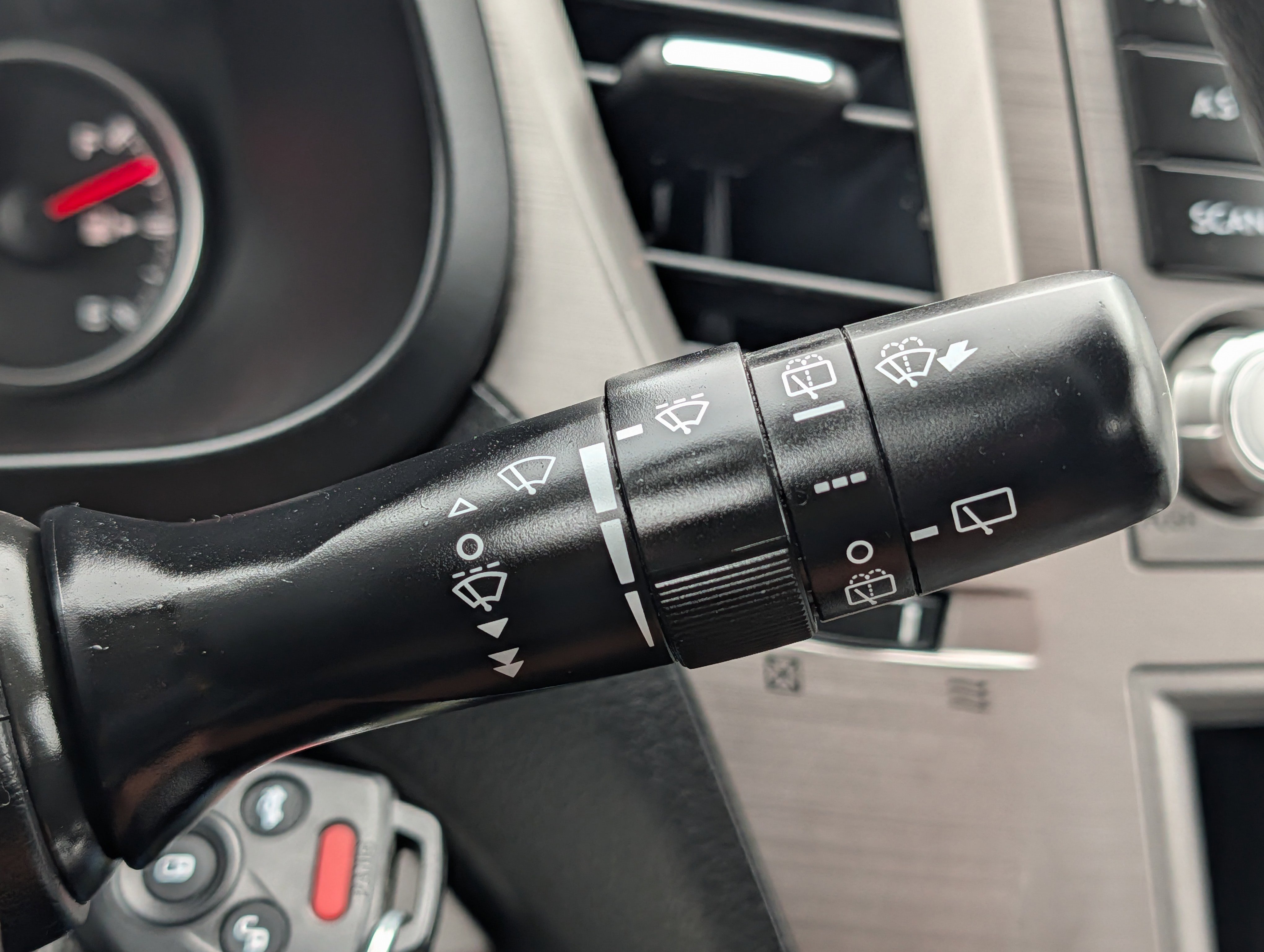 Used 2014 Subaru Outback 2.5i w/ Alloy Wheel Package image 29