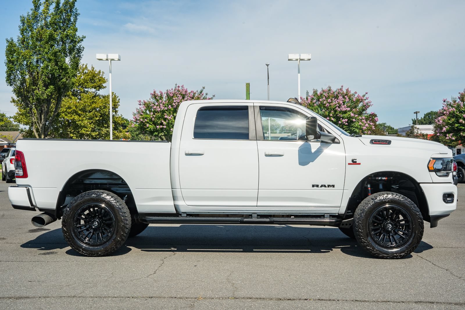 Used 2022 RAM 2500 Big Horn w/ Night Edition AWD/4WD image 5